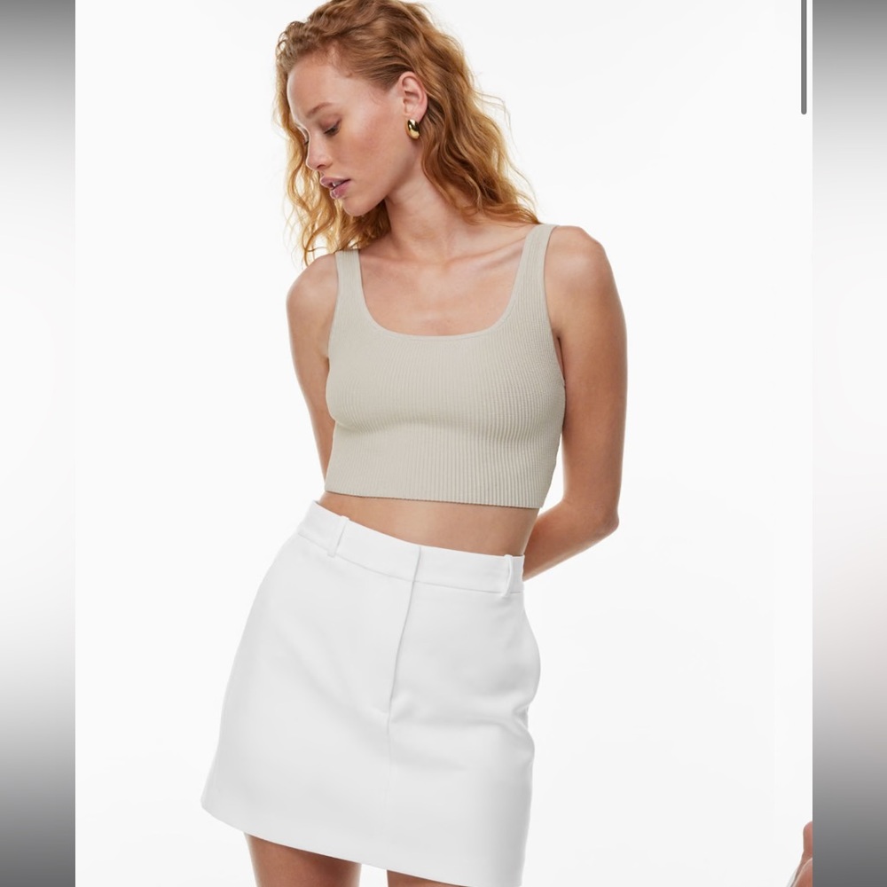 Babaton
Sculpt Knit Squareneck Cropped Tank from Aritzia